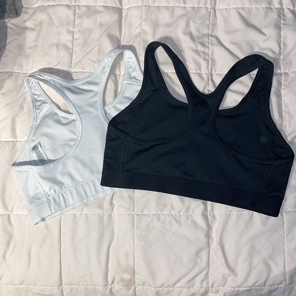 Nike sports bras - Picture 2 of 2